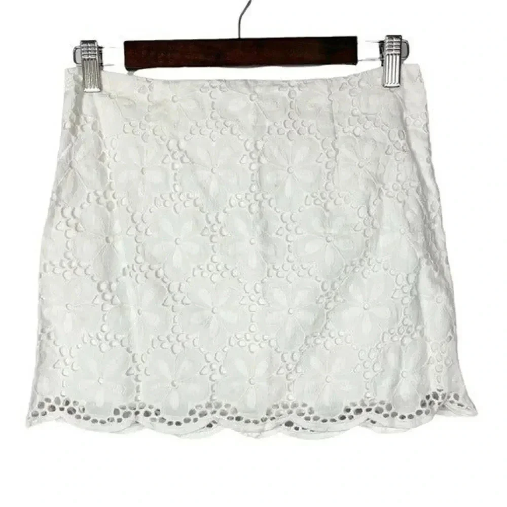 Lilly Pulitzer White Tate Eyelet Lace Scallop Edge Mini Skirt 0 - Picture 2 of 5